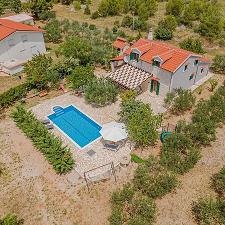 Holiday home Ferienhaus Fur 6 Personen Und 1 Kind In Lozovac, Dalmatien Norddalmatien *